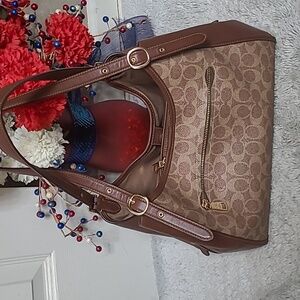 Coach Signature Shouder Bag